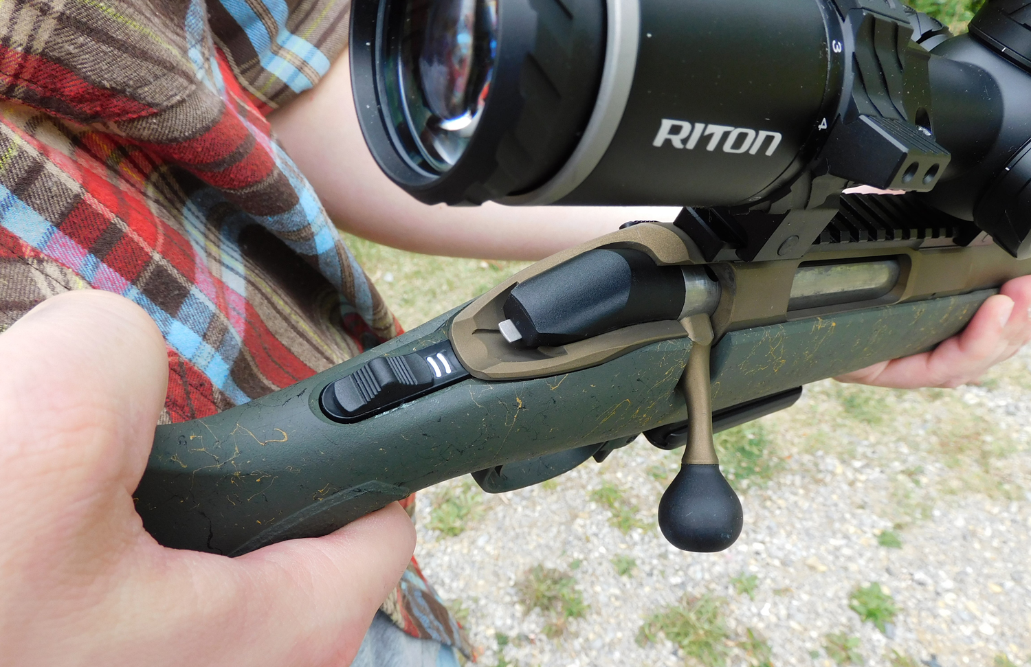 A-close-up-of-the-Ruger-American's-safety The Ruger American's safety close-up